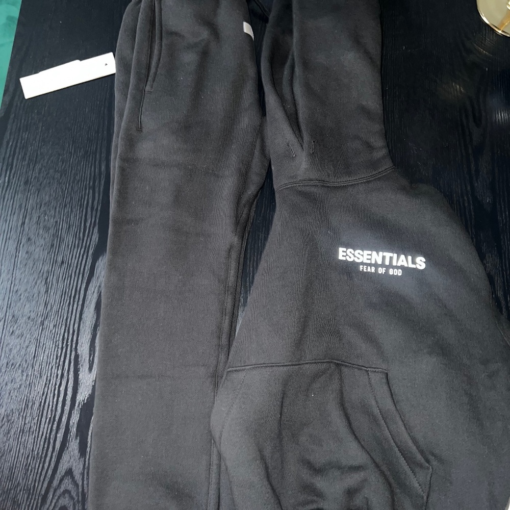 Essential sweat suit